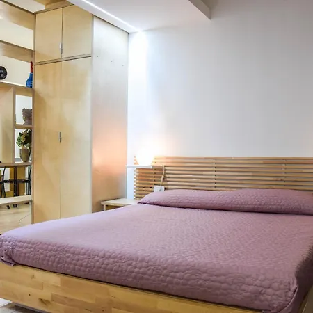 Guesthost - Tiburtina Apartments